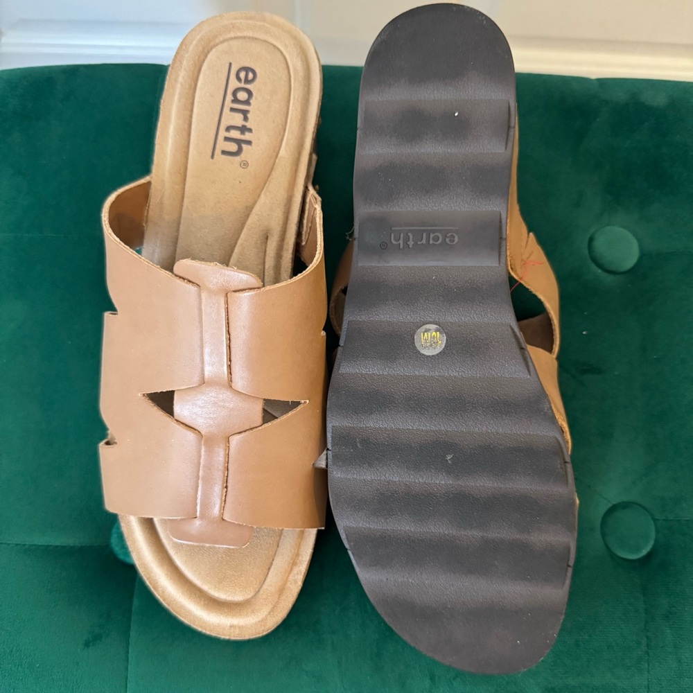 Earth Women's Tan Slides Wedge Heel Sandals - Picture 7 of 7
